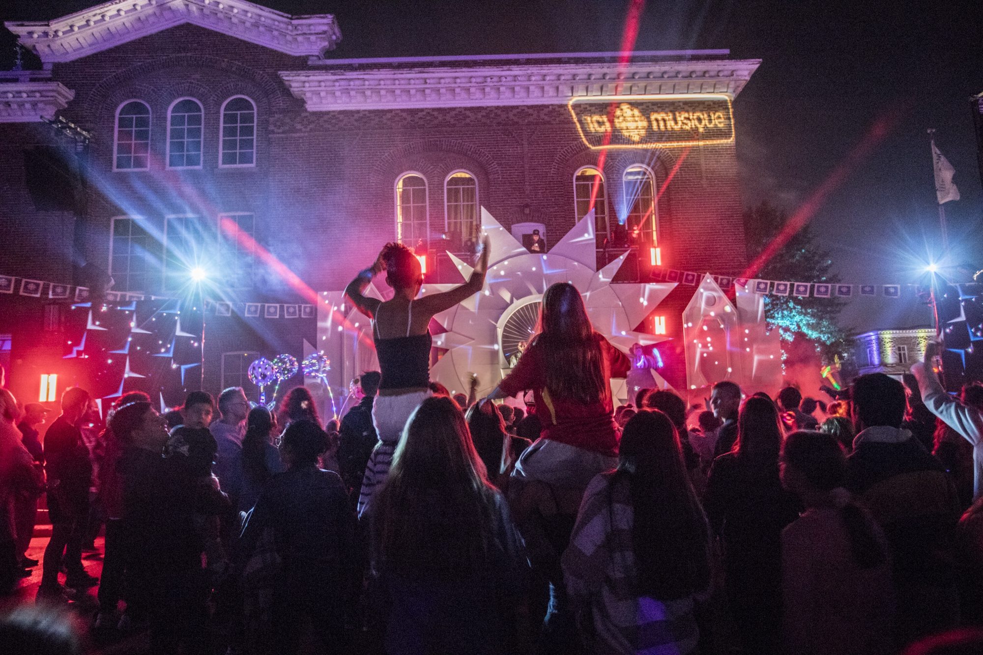 Lumifest